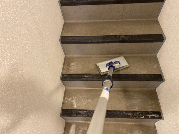 墨田区にてマンションの定期清掃（階段・廊下・ゴミ置き場など）